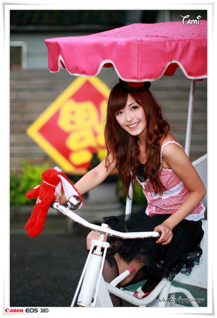 台湾清纯美女-Tami-兒童育樂中心外拍